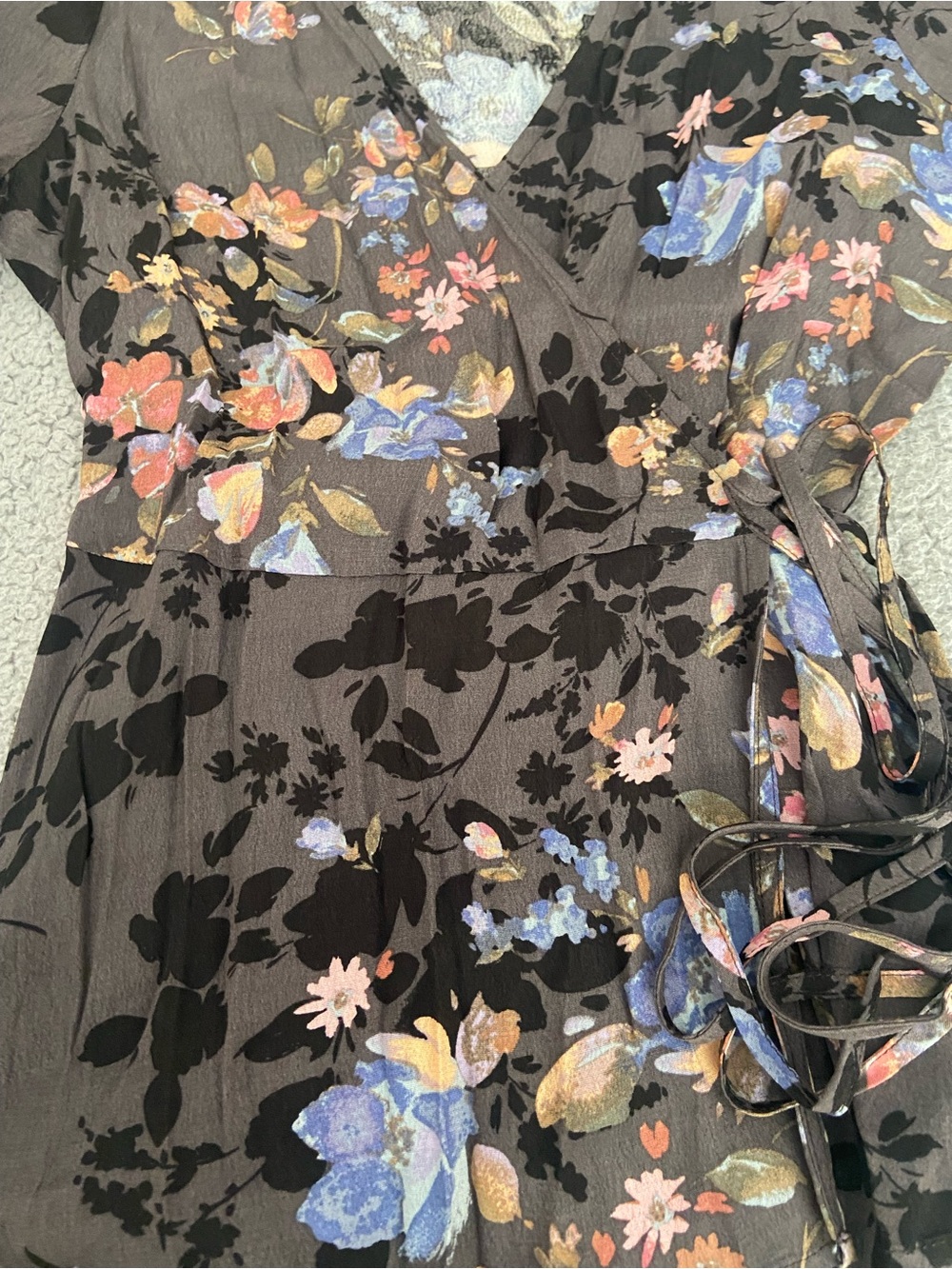 LOVESTITCH FLORAL TIE WAIST BLOUSE SIZE MEDIUM - Picture 3 of 9